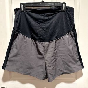 Isabel Maternity Active Woven Shorts, Size Large